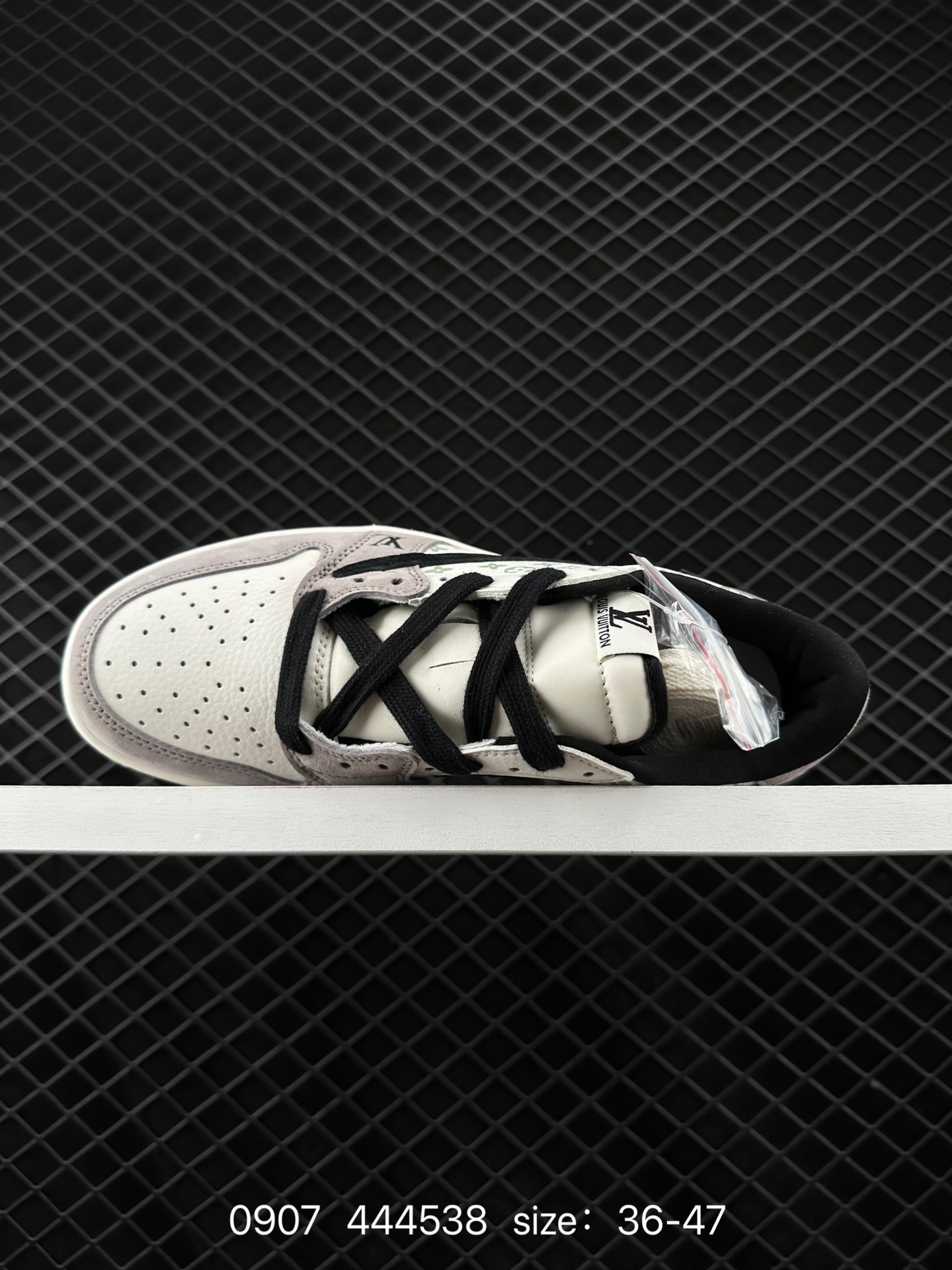 Travis Scott x Air Jordan 1 ” Reverse Mocha “